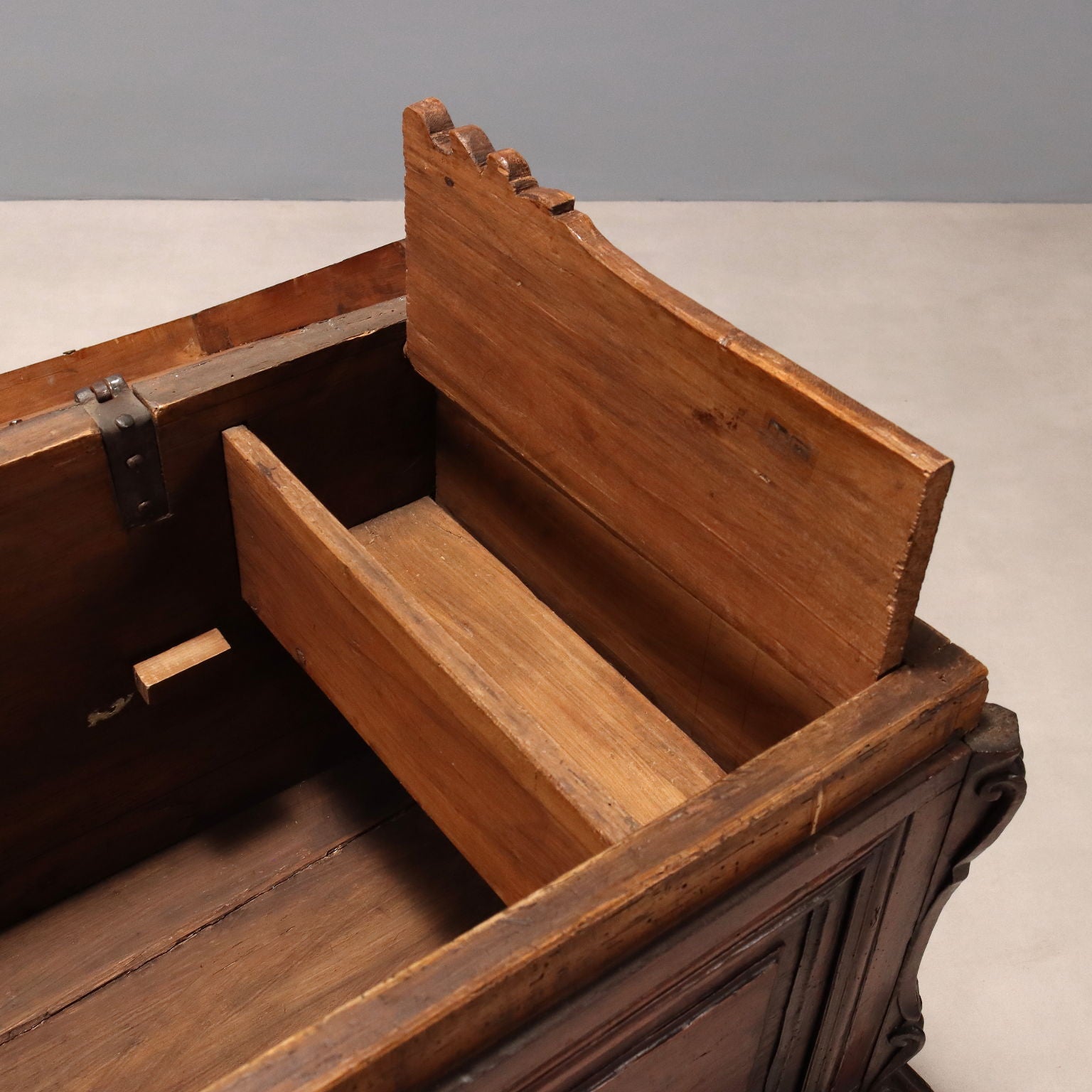  | Antiques  Other Furniture