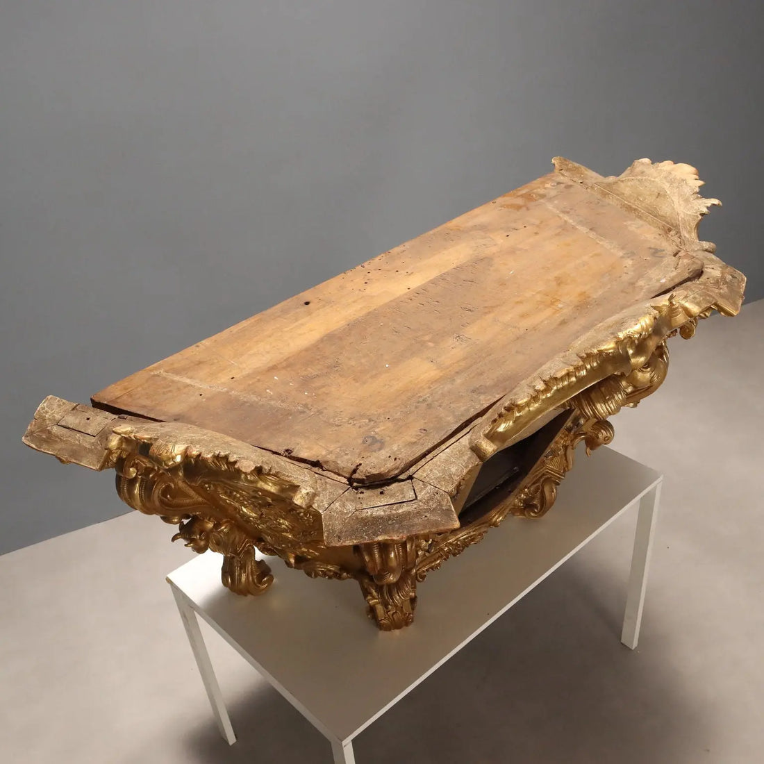 Carved and Gilded Display Case - Italy 18th Century