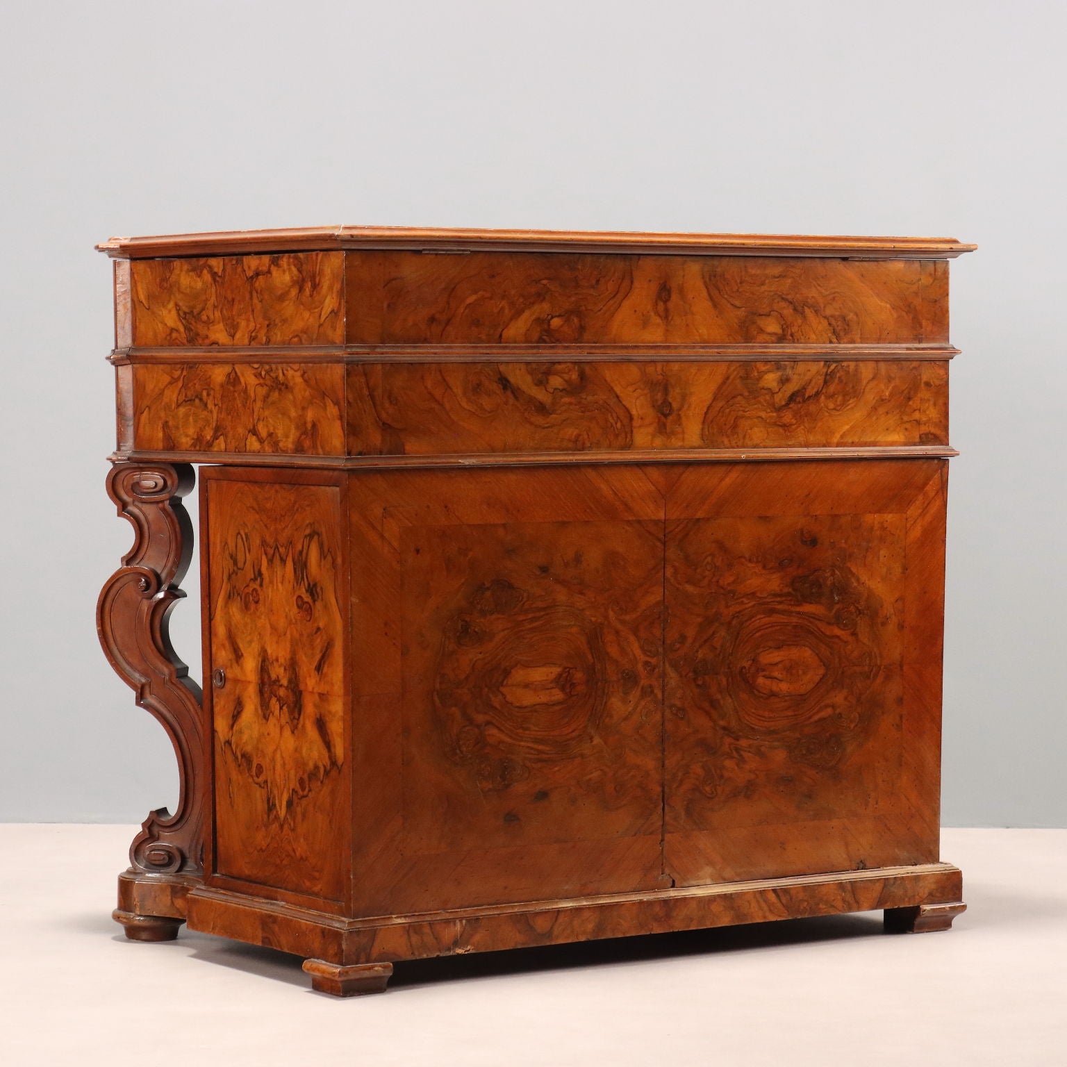  | Antiques  Cupboards