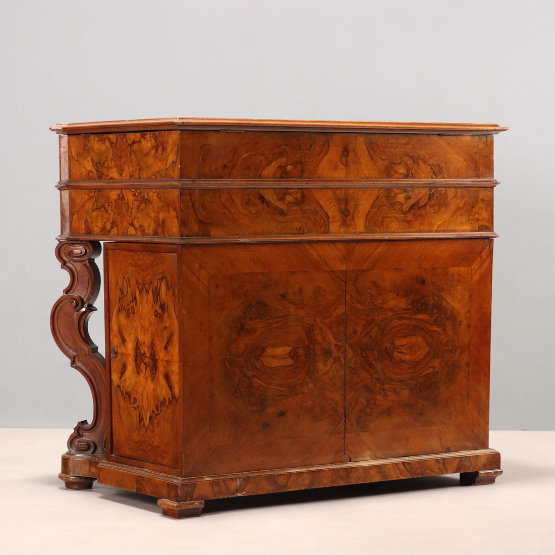  | Antiques  Cupboards