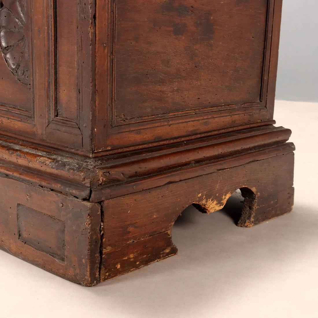 Antique Chest Carved and Decorated Walnut Italy XVIII Century - Italy, XVIII Century | Antiques | Other Furniture