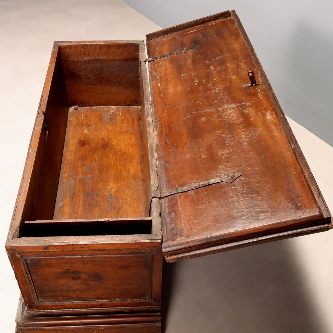 Antique Chest Carved and Decorated Walnut Italy XVIII Century - Italy, XVIII Century | Antiques | Other Furniture