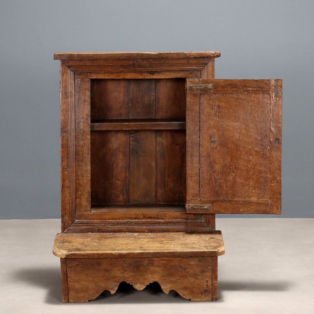  | Antiques  Other Furniture