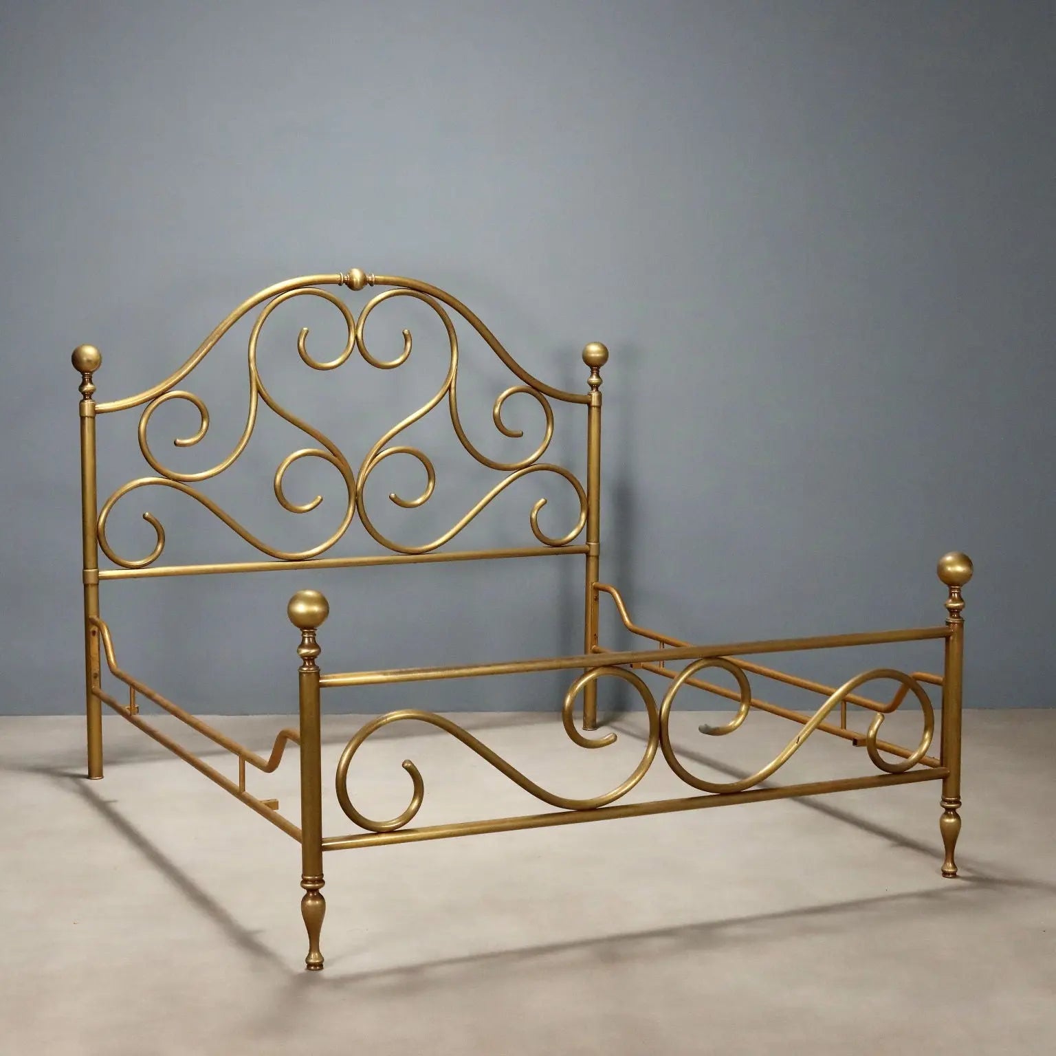 Antique Double Bed Brass Decorations Italy XX Century - Italy, XX Century | Antiques | Beds & Headboards