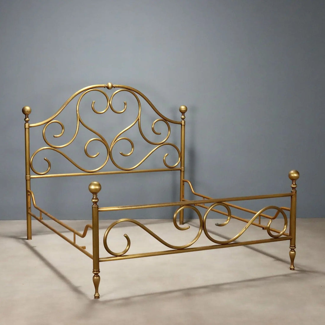 Antique Double Bed Brass Decorations Italy XX Century - Italy, XX Century | Antiques | Beds & Headboards