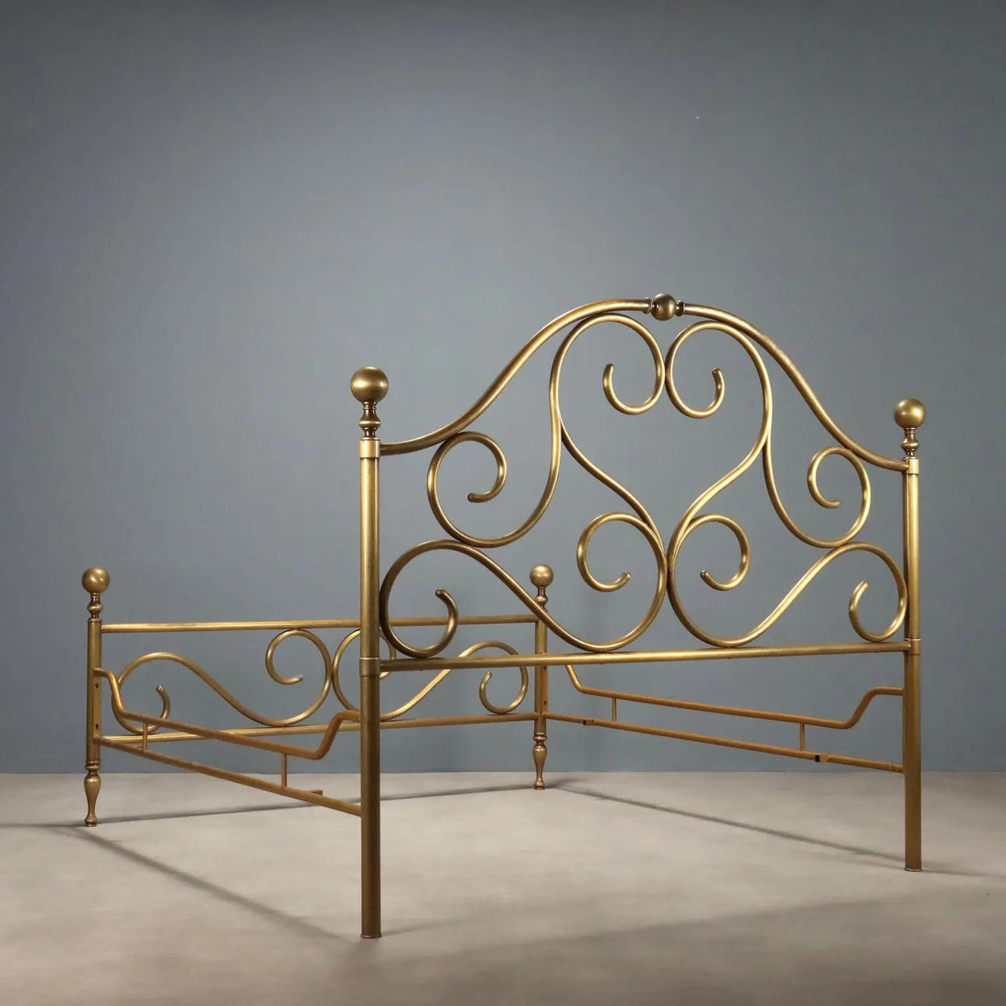 Antique Double Bed Brass Decorations Italy XX Century - Italy, XX Century | Antiques | Beds & Headboards