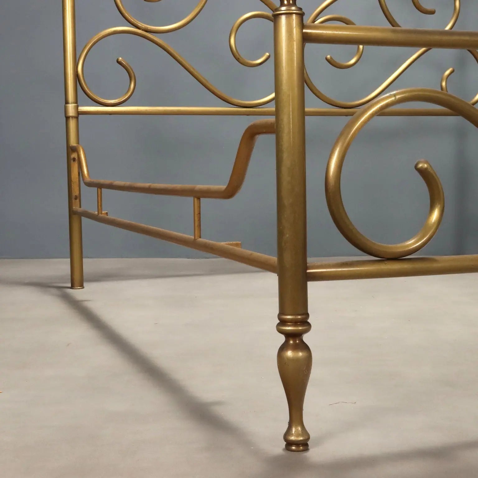 Antique Double Bed Brass Decorations Italy XX Century - Italy, XX Century | Antiques | Beds & Headboards