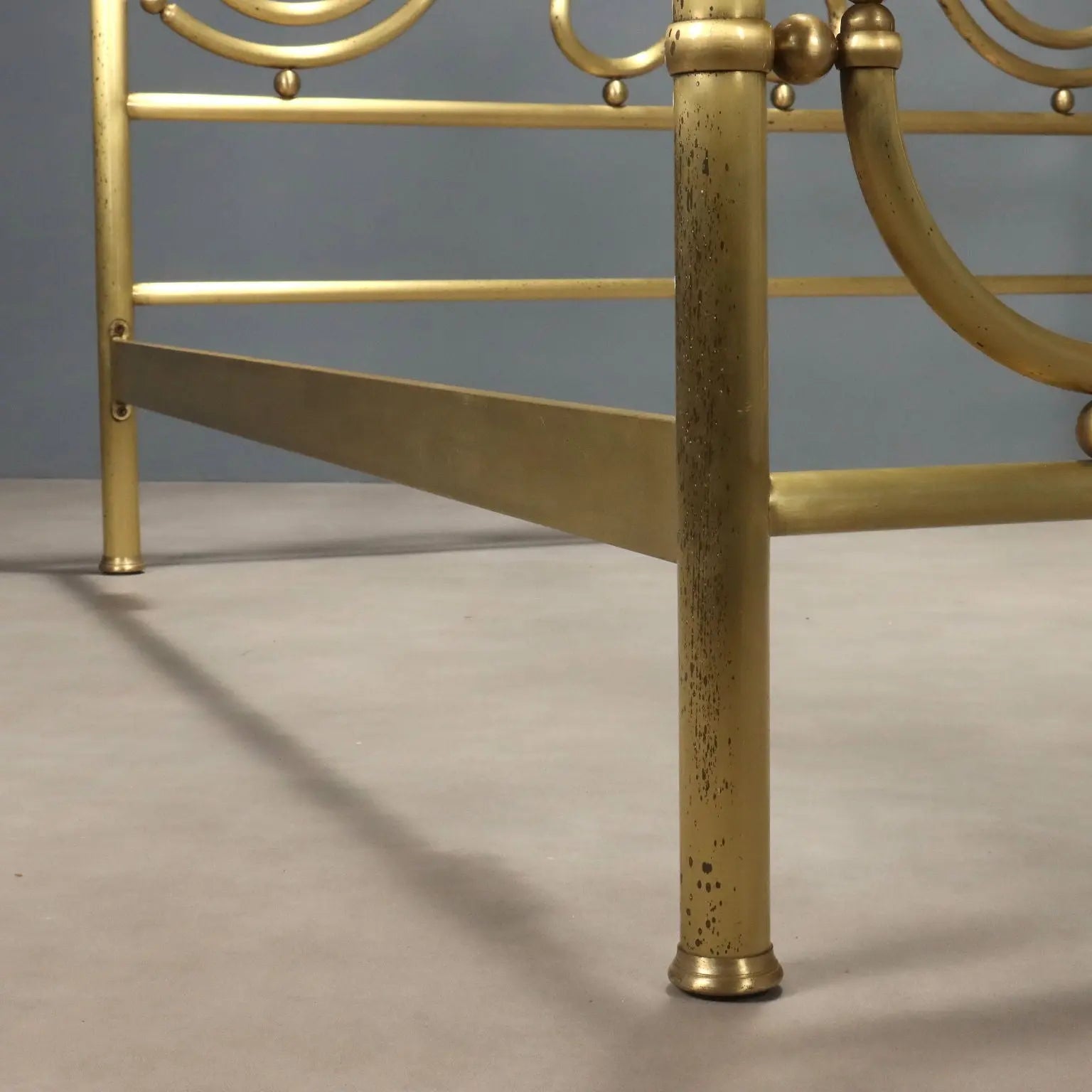 Antique Double Bed Brass Decorations Italy XX Century - Italy, XX Century | Antiques | Beds & Headboards