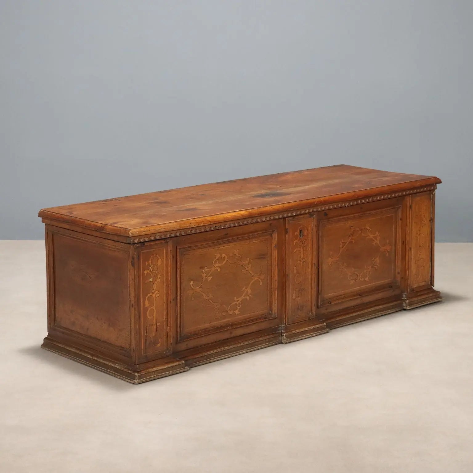 Antique Chest Walnut Maple Inlays Italy XVIII Century - Italy, Late XVIII Century | Antiques | Other Furniture