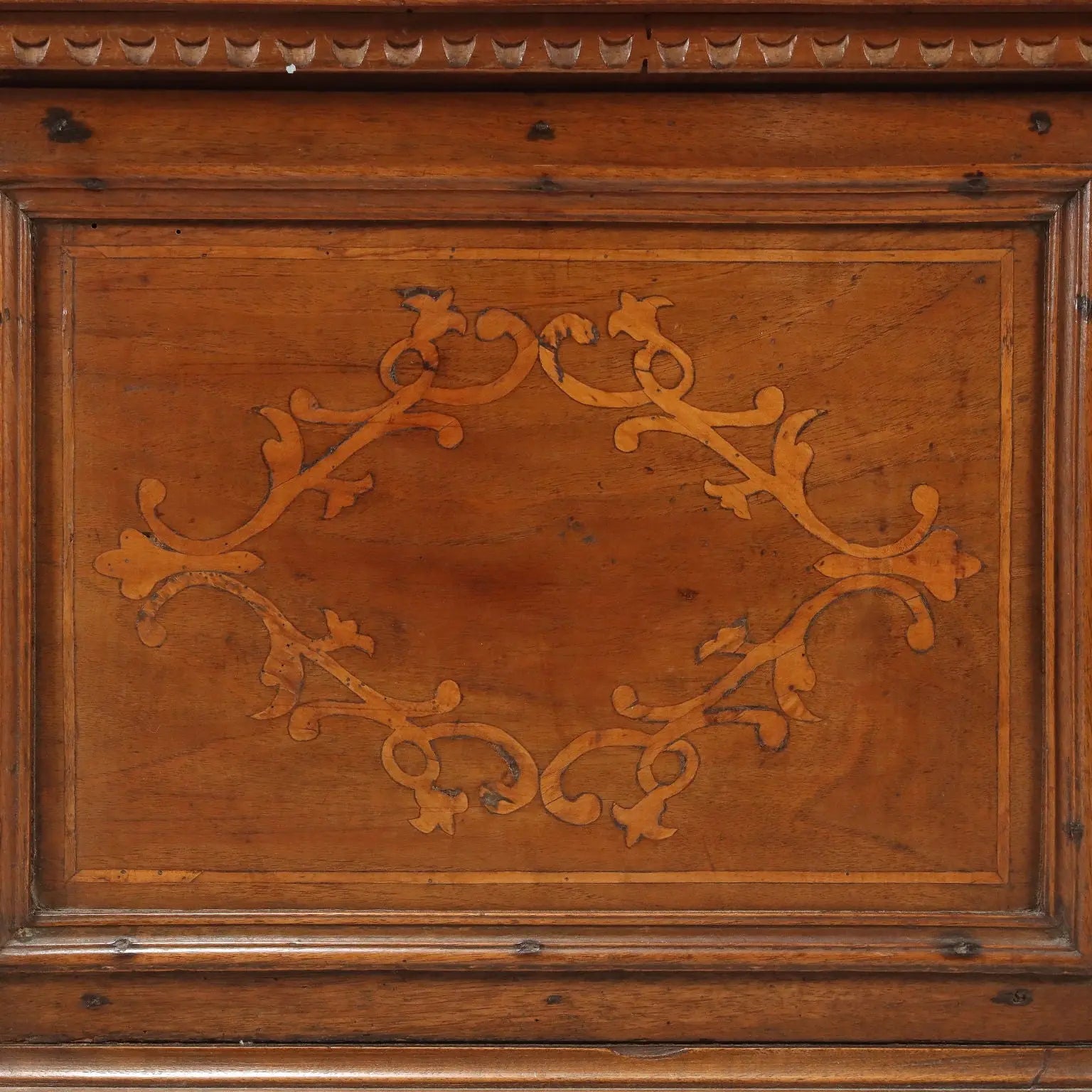 Antique Chest Walnut Maple Inlays Italy XVIII Century - Italy, Late XVIII Century | Antiques | Other Furniture