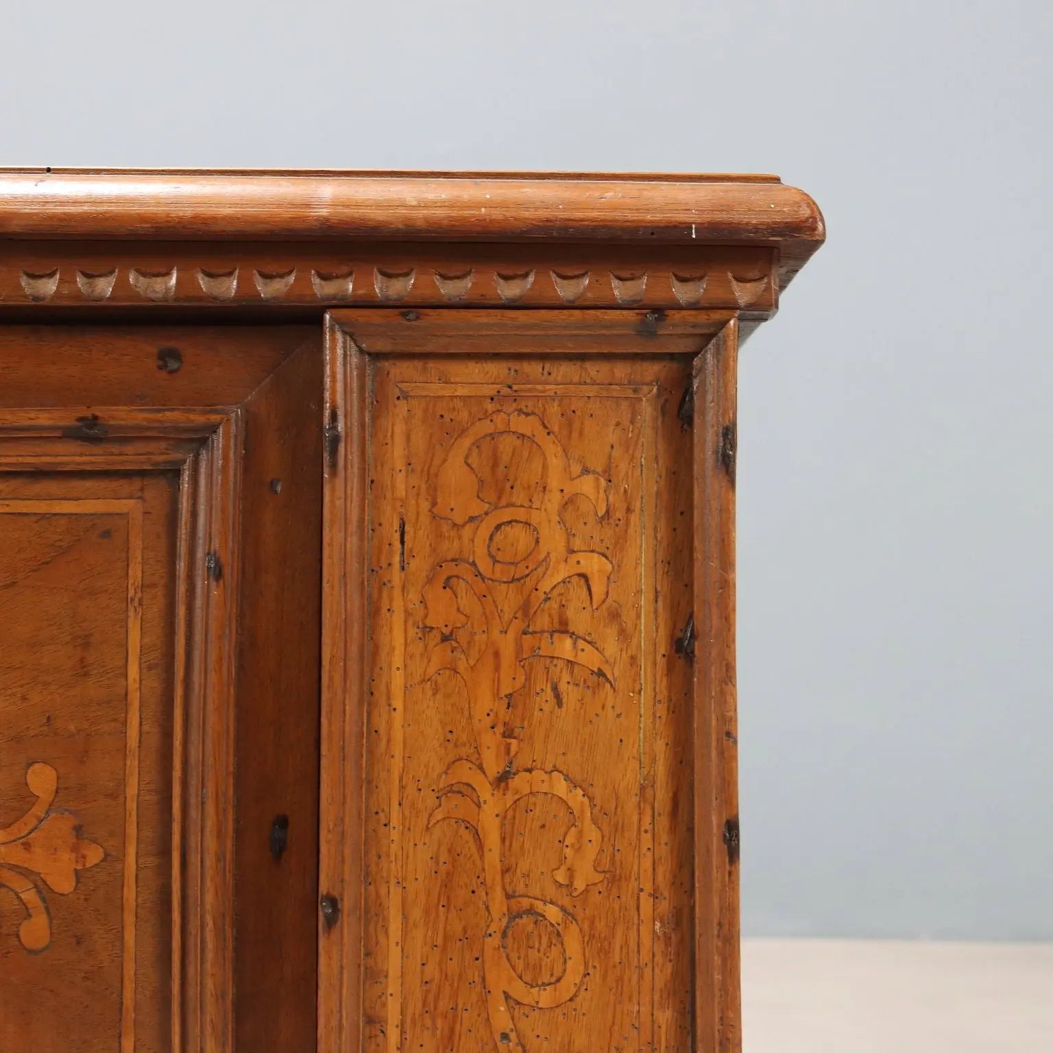 Antique Chest Walnut Maple Inlays Italy XVIII Century - Italy, Late XVIII Century | Antiques | Other Furniture