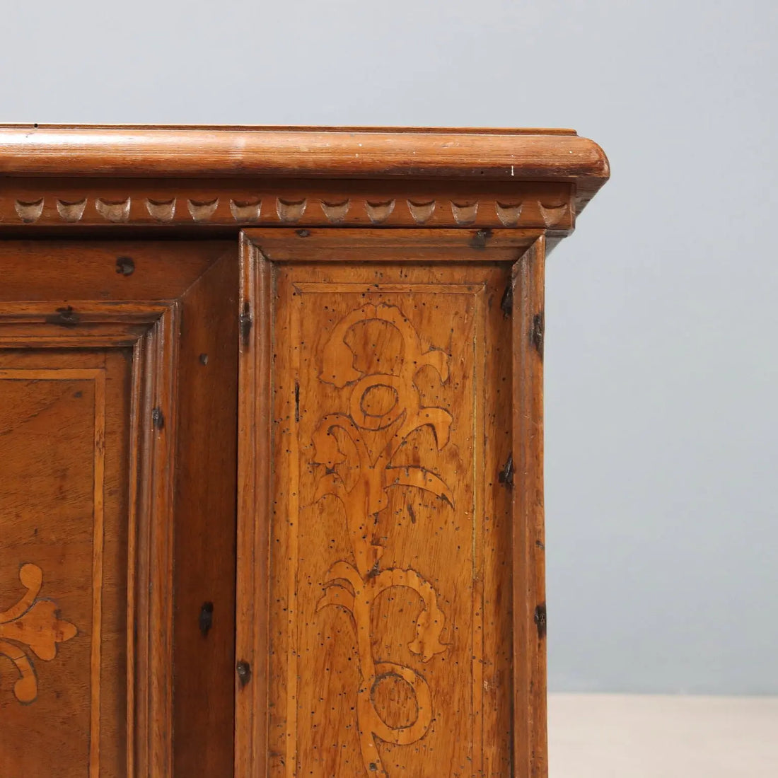 Antique Chest Walnut Maple Inlays Italy XVIII Century - Italy, Late XVIII Century | Antiques | Other Furniture