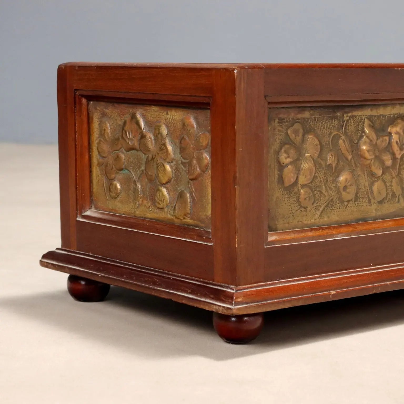 Mahogany Plant Stand with Brass - Italy Early 1900s