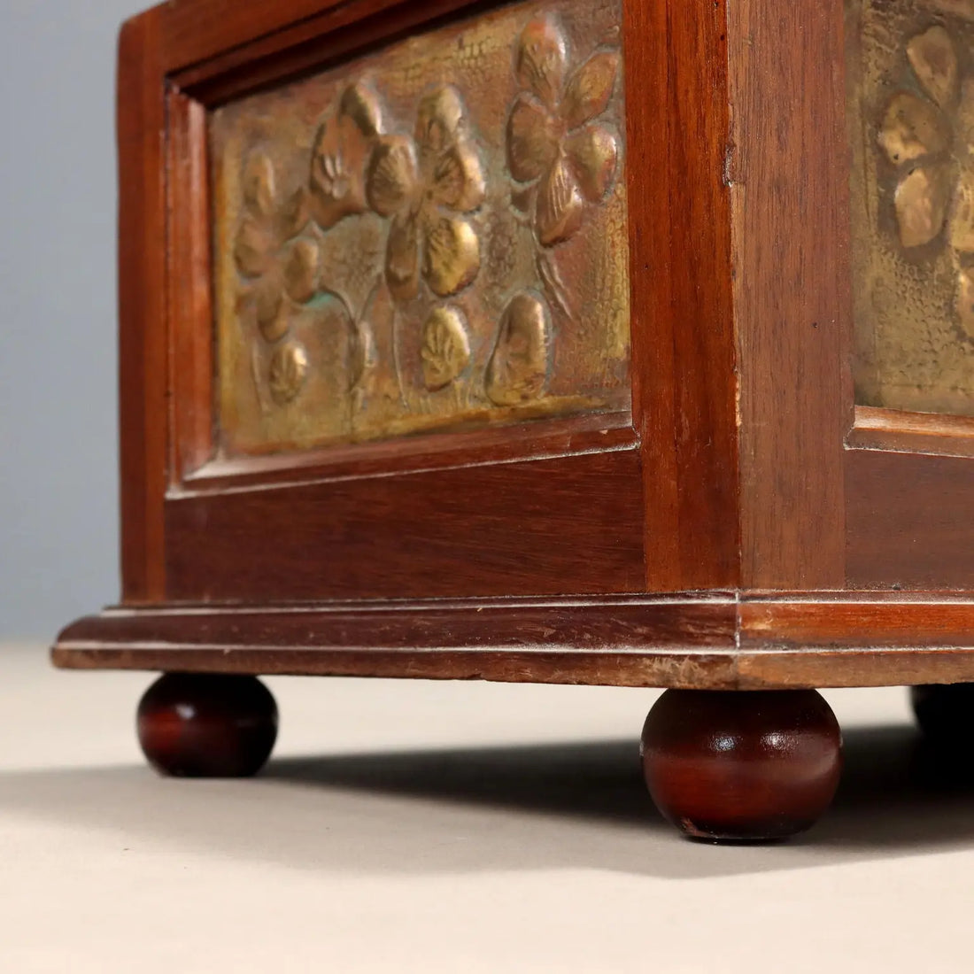 Mahogany Plant Stand with Brass - Italy Early 1900s