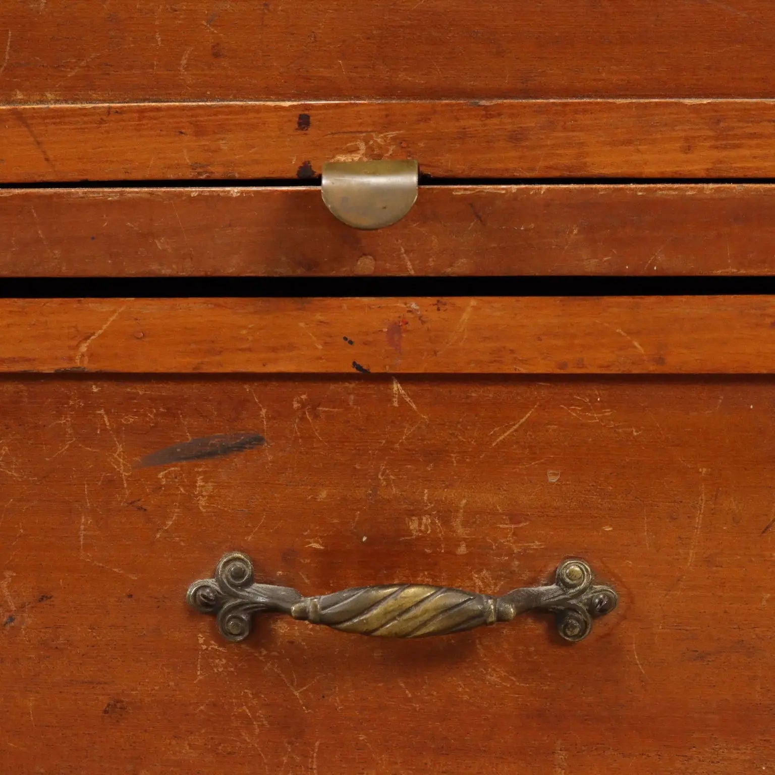 Mahogany Chest of Drawers - Early 20th Century Italy