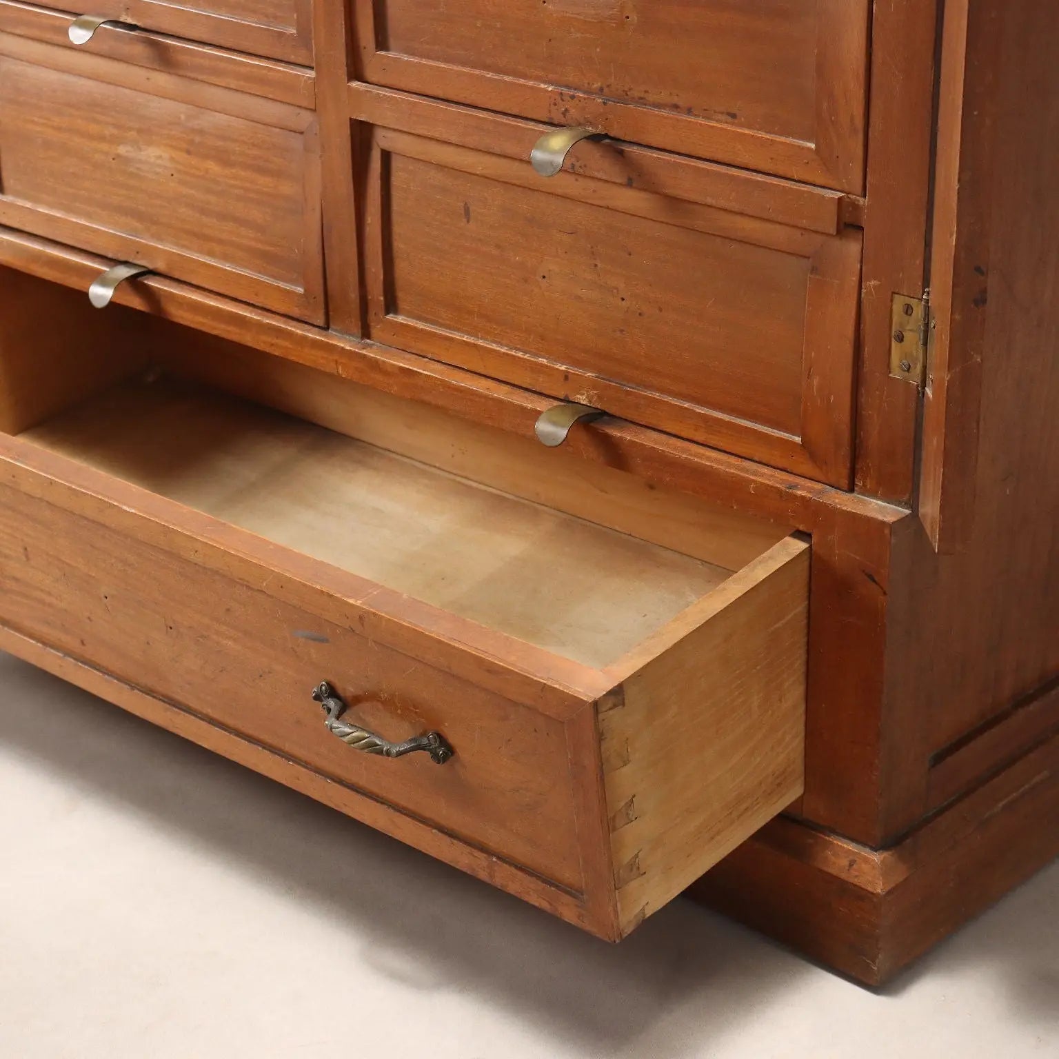 Mahogany Chest of Drawers - Early 20th Century Italy