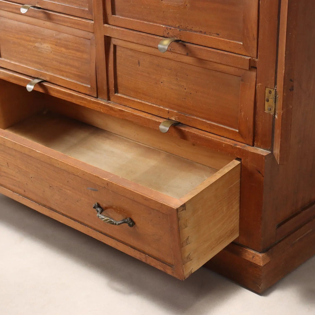 Mahogany Chest of Drawers - Early 20th Century Italy