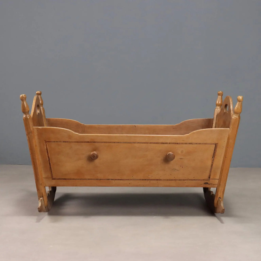 Cradle in Fruitwood - Italy 19th Century