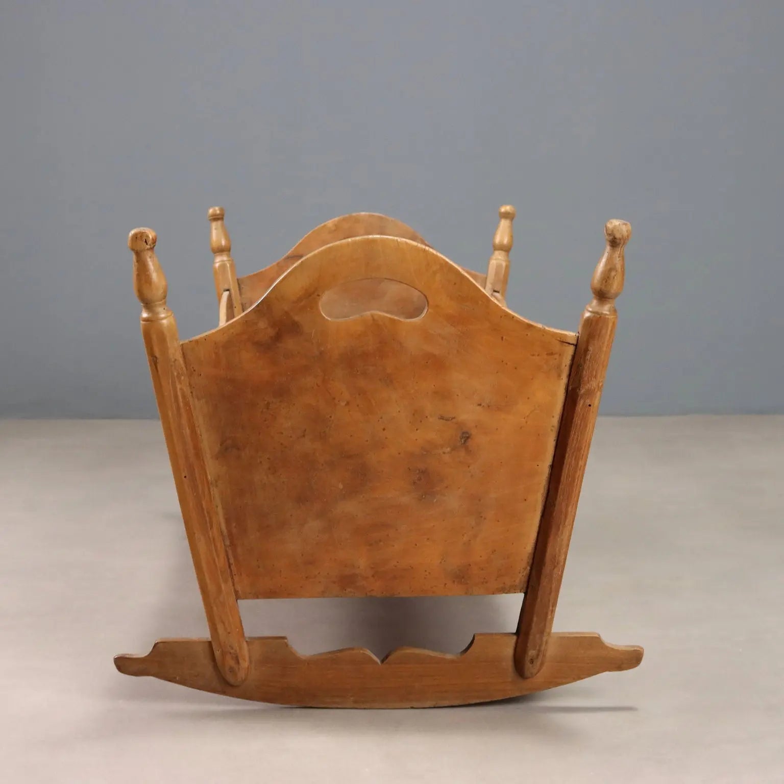 Cradle in Fruitwood - Italy 19th Century