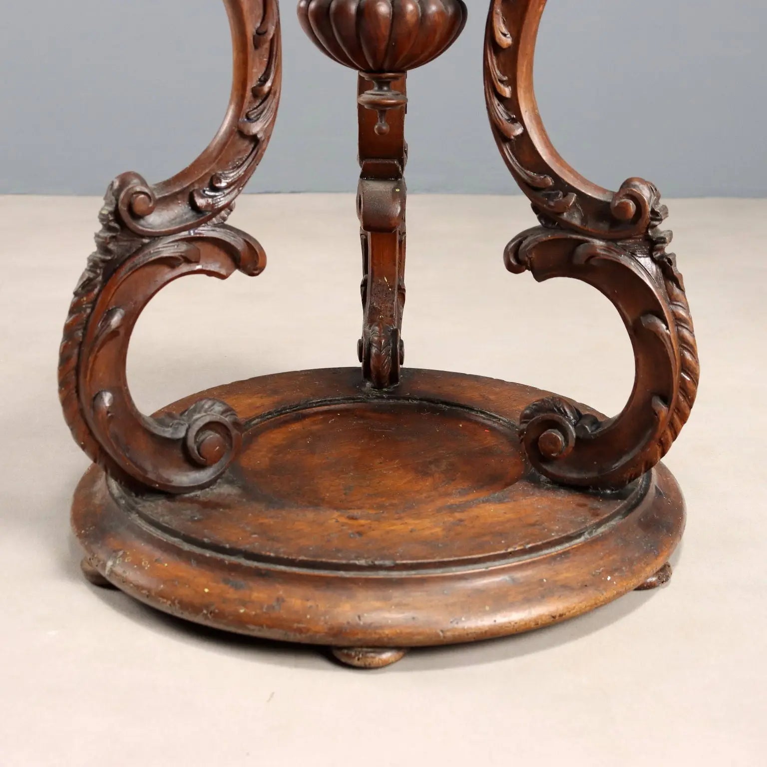 Walnut Plant Stand - Italy Late 19th Century