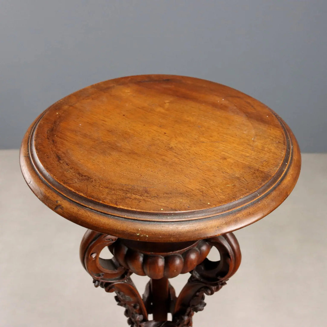 Walnut Plant Stand - Italy Late 19th Century