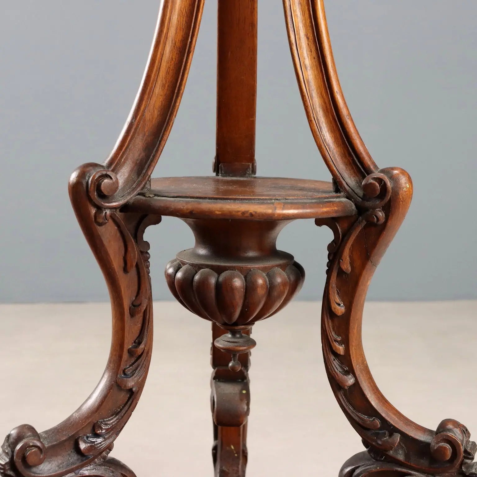 Walnut Plant Stand - Italy Late 19th Century