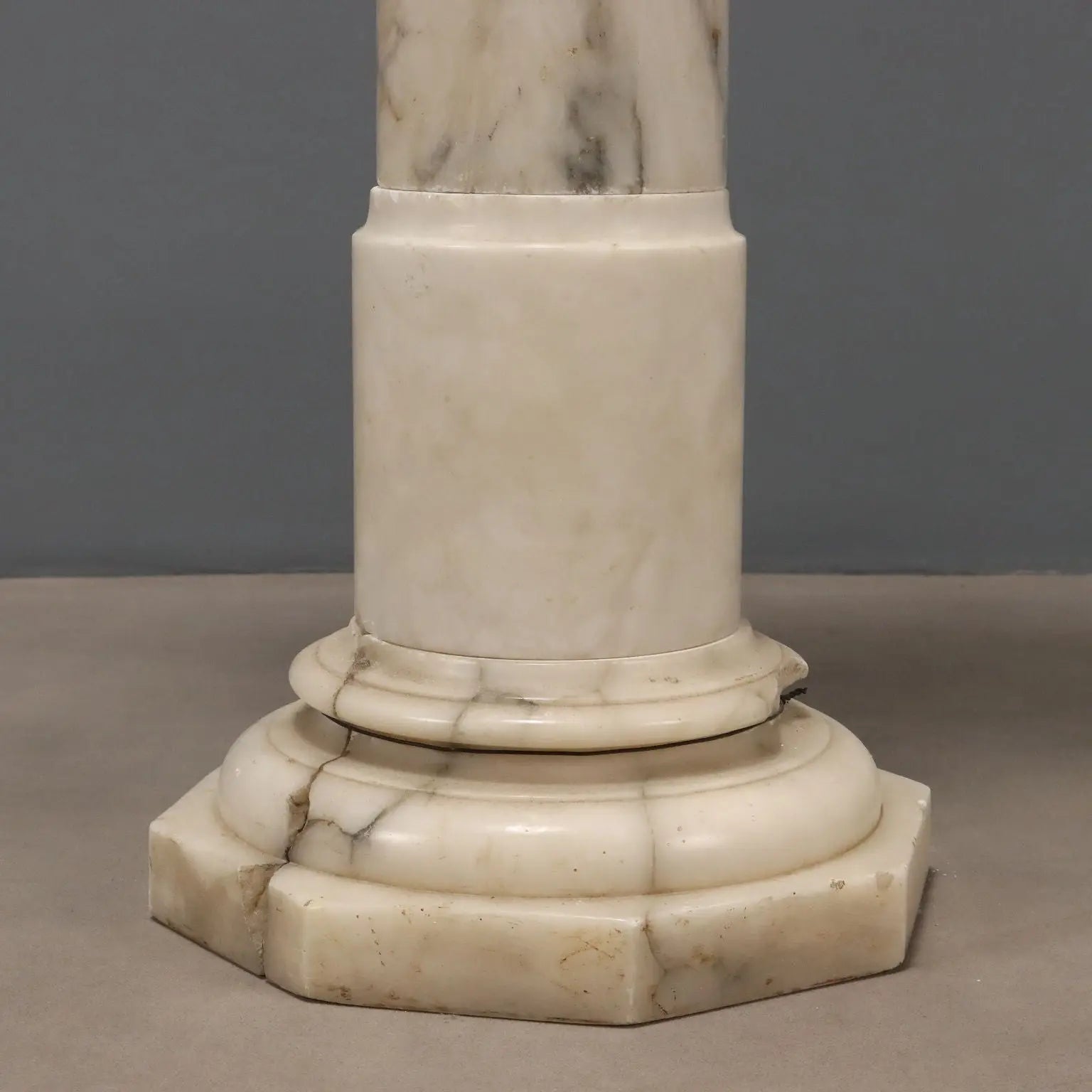 Turned Alabaster Column - Italy 19th Century