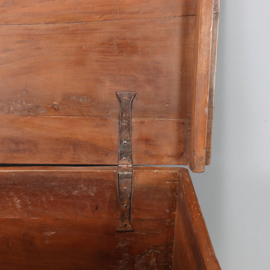 Antique Chest Walnut with Key Italy Late XVIII Century - Italy, Late XVIII Century | Antiques | Other Furniture
