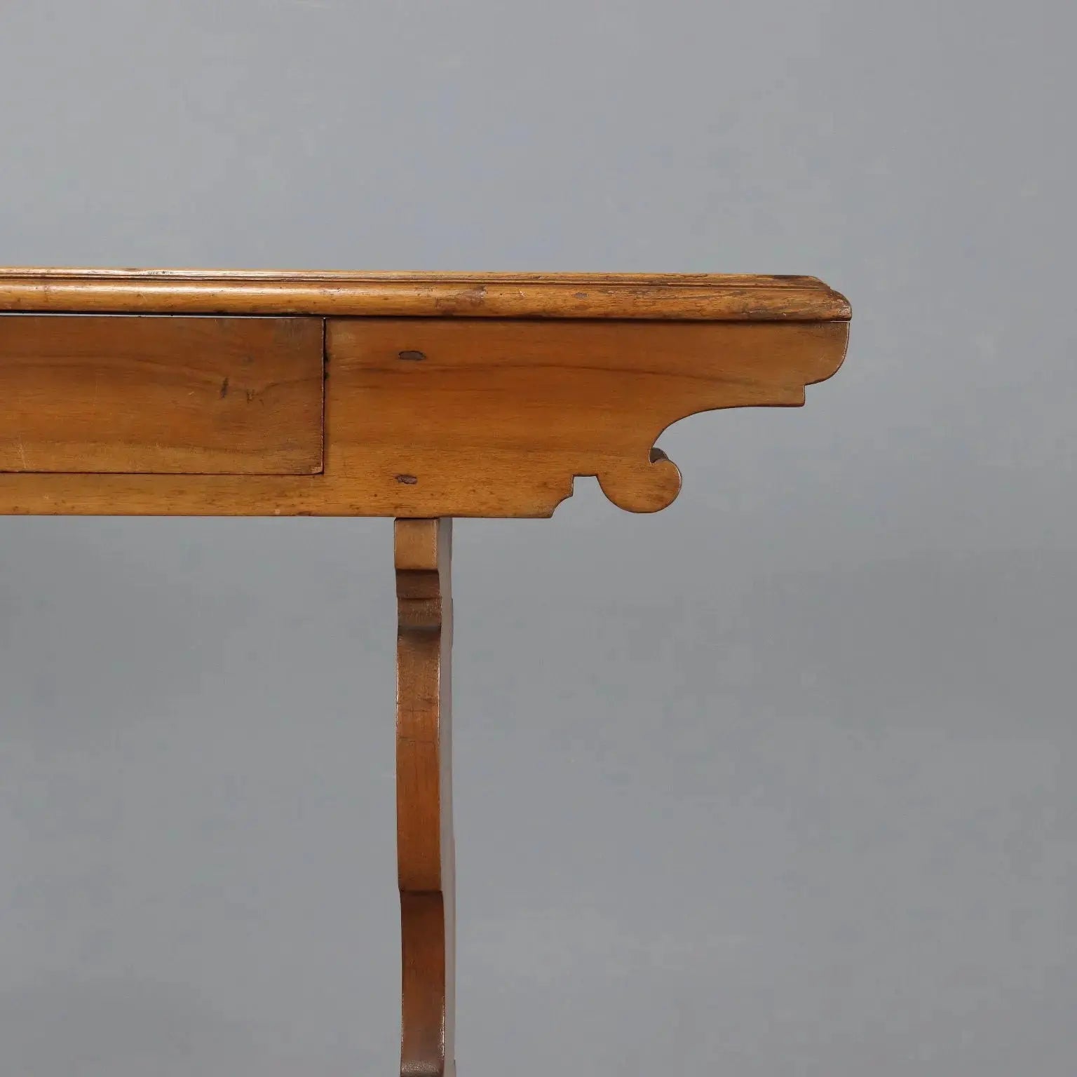 Walnut Prie-Dieu - Italy 19th Century