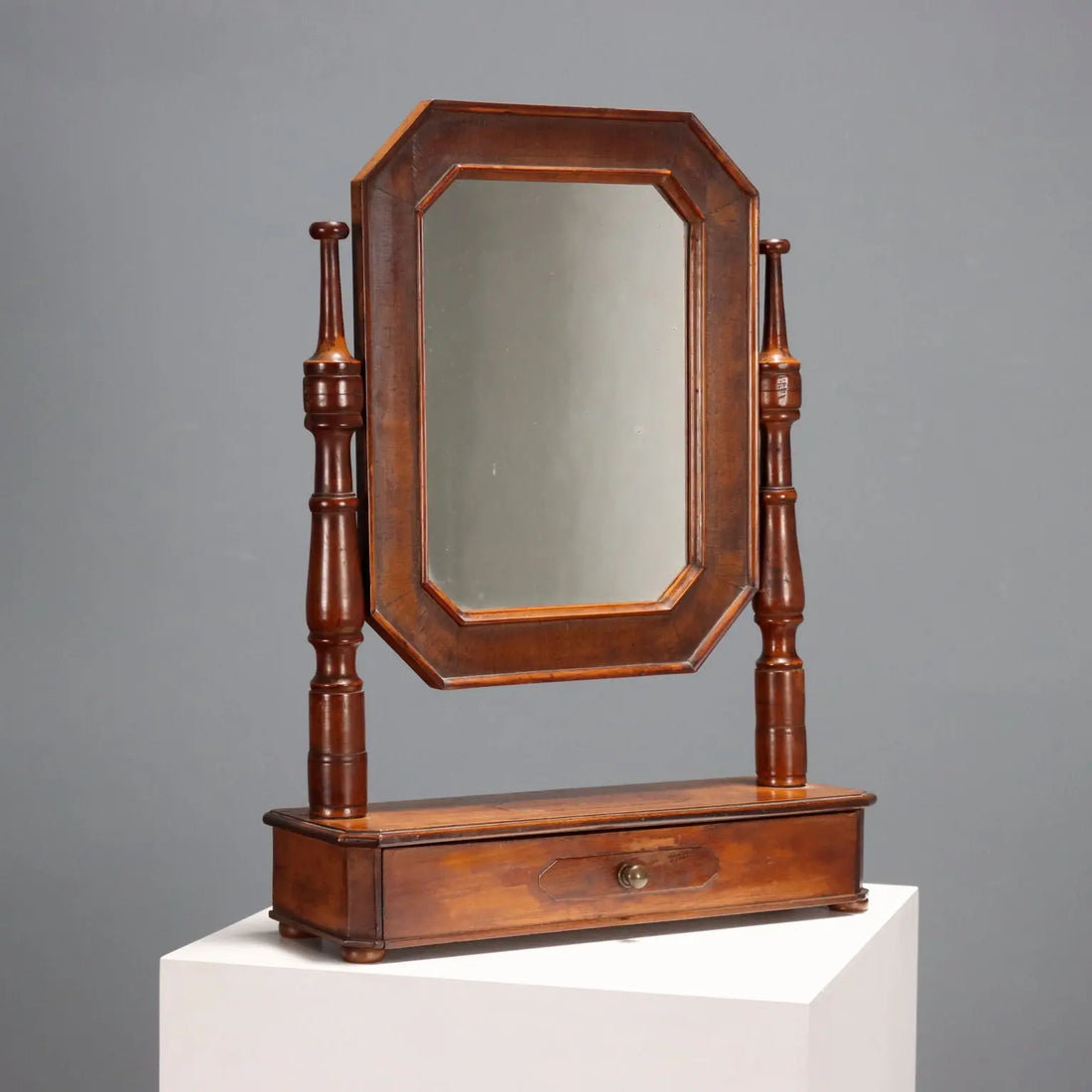 Walnut Tabletop Psyche Mirror - Italy Late 19th Century