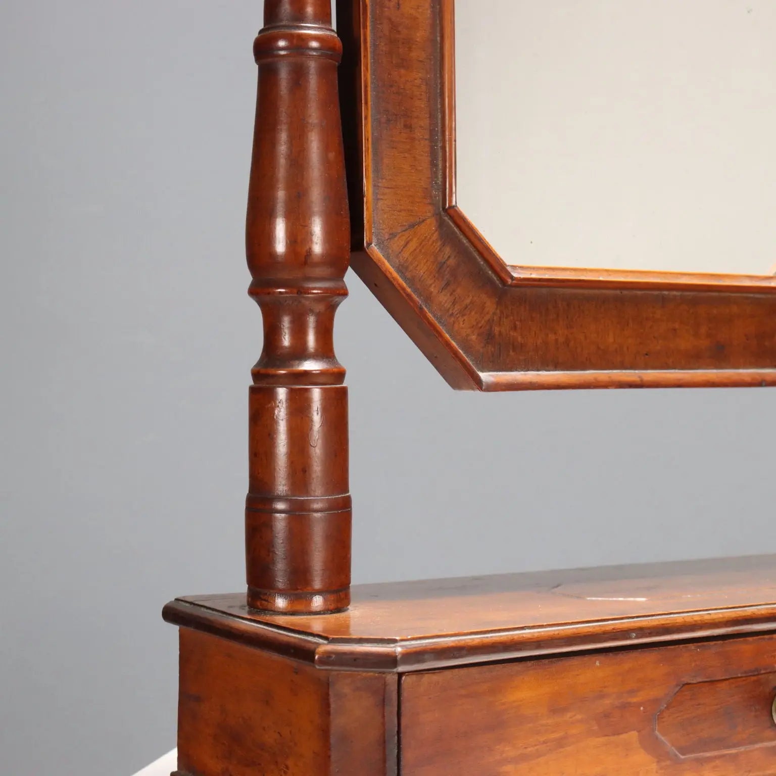 Walnut Tabletop Psyche Mirror - Italy Late 19th Century