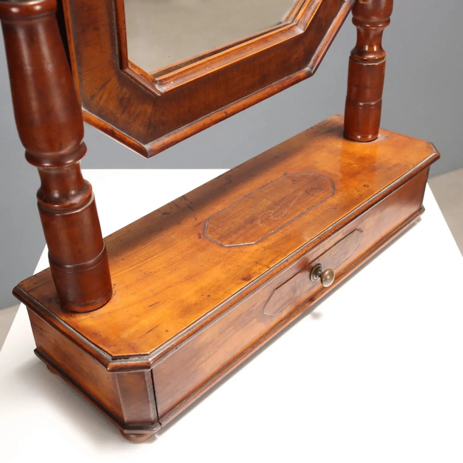 Walnut Tabletop Psyche Mirror - Italy Late 19th Century