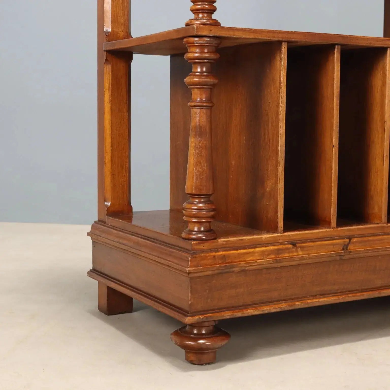 Antique Etagere Walnut with Discs Older Italy XIX Century - Italy, Late XIX Century | Antiques | Other Furniture