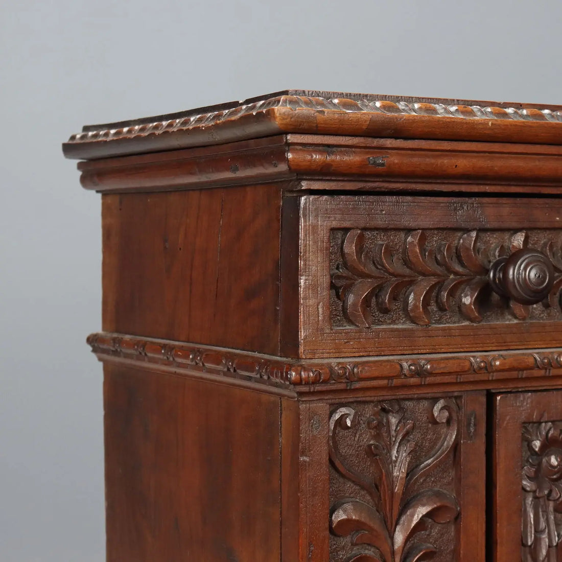 Antique Praying Desk Baroque Walnut Liguria XVII Century