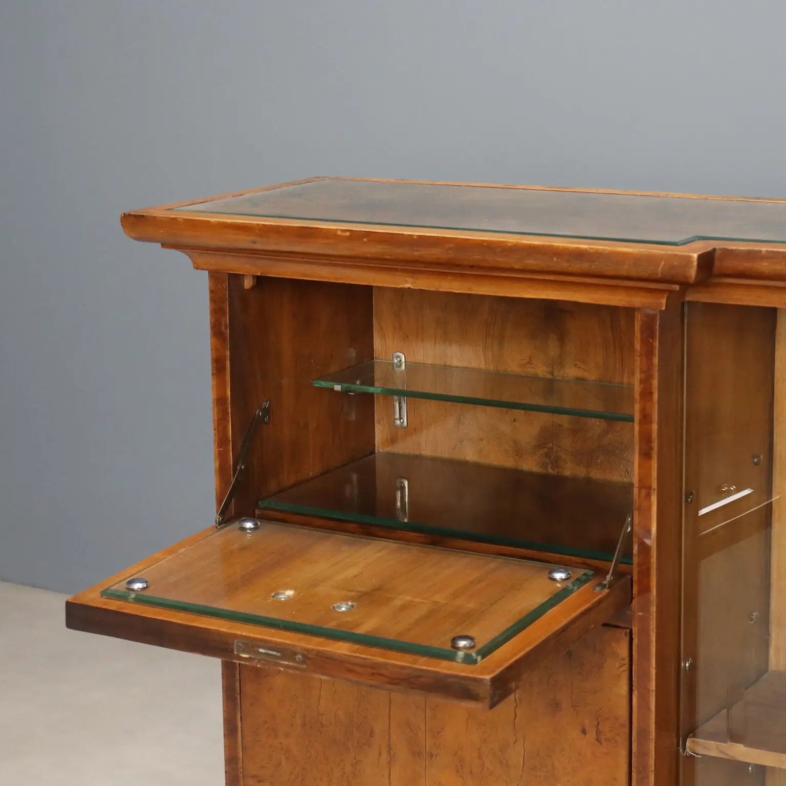Antique Showcase Art Déco Walnut Maple Veneer XX Century