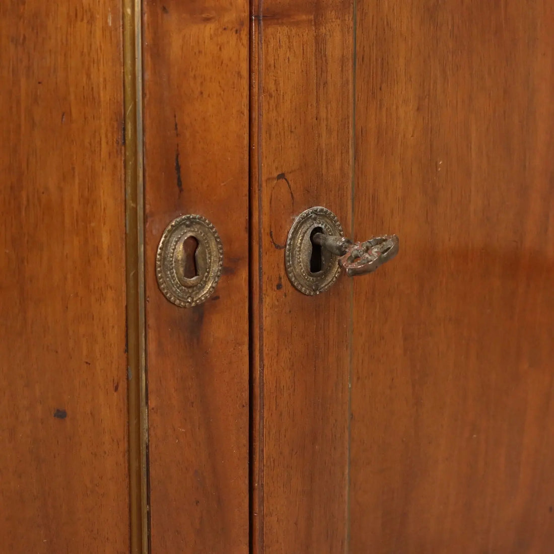 Empire Secrétaire in Walnut with Chiseled Bronzes