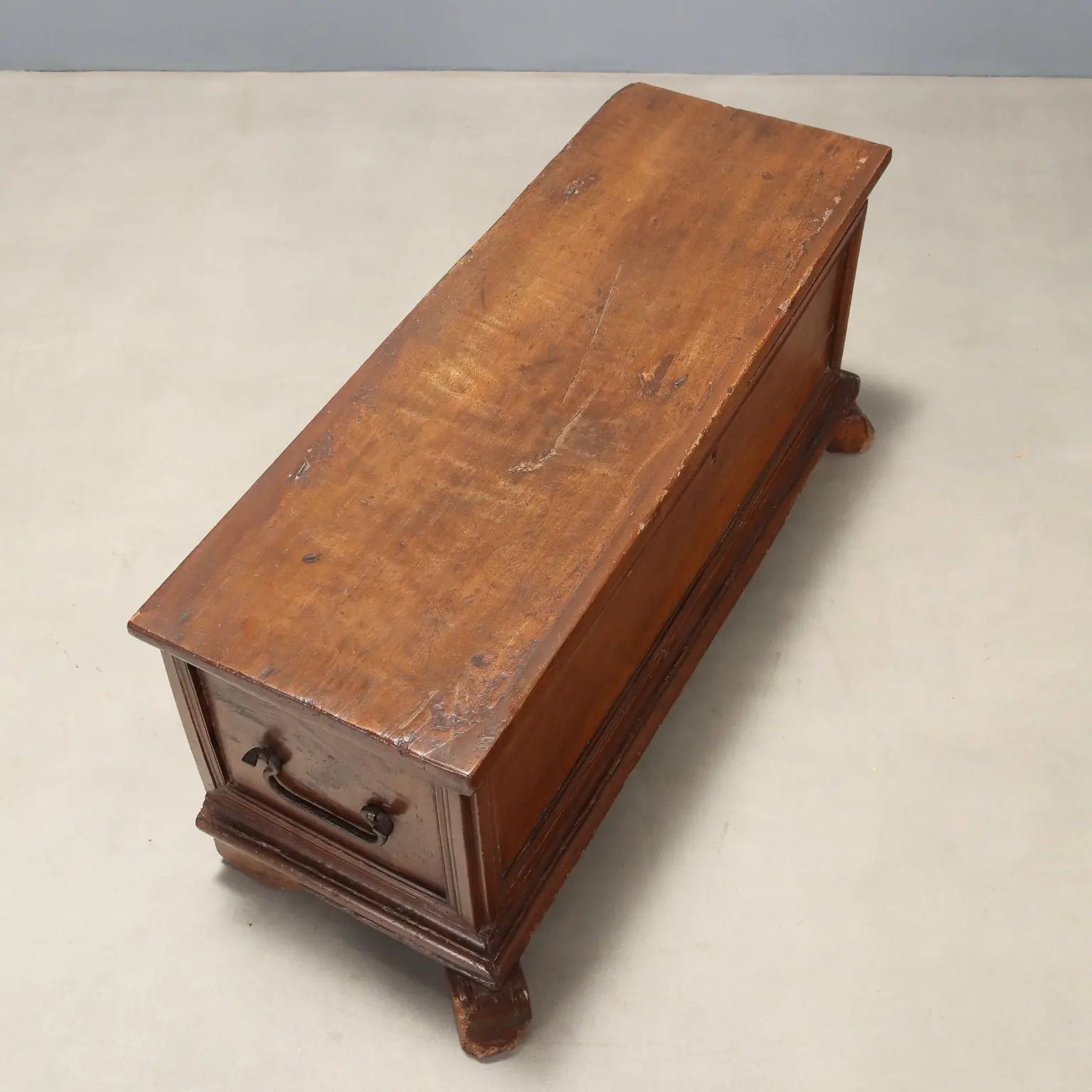 Walnut Chest with Iron Handles - Italy 18th Century