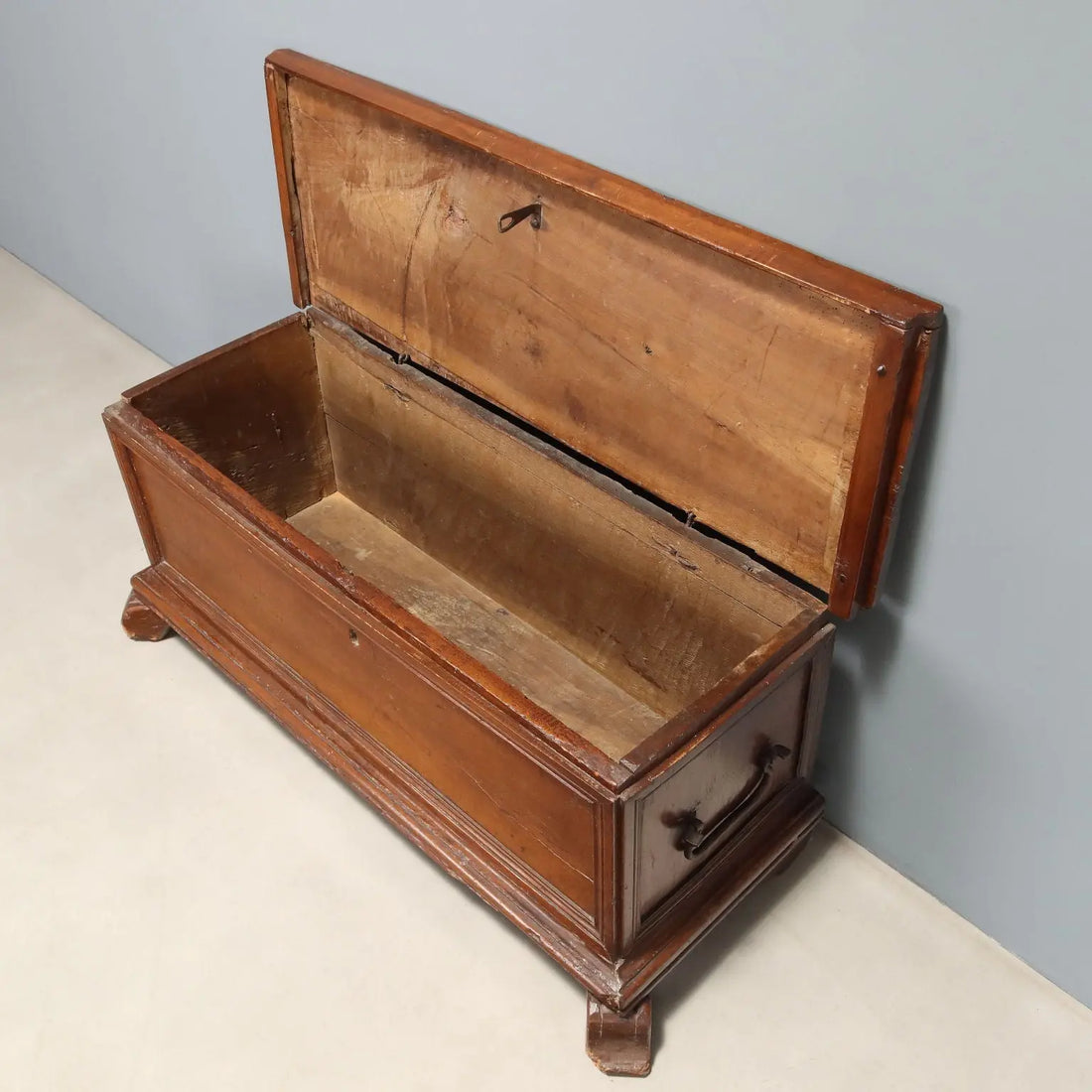 Walnut Chest with Iron Handles - Italy 18th Century