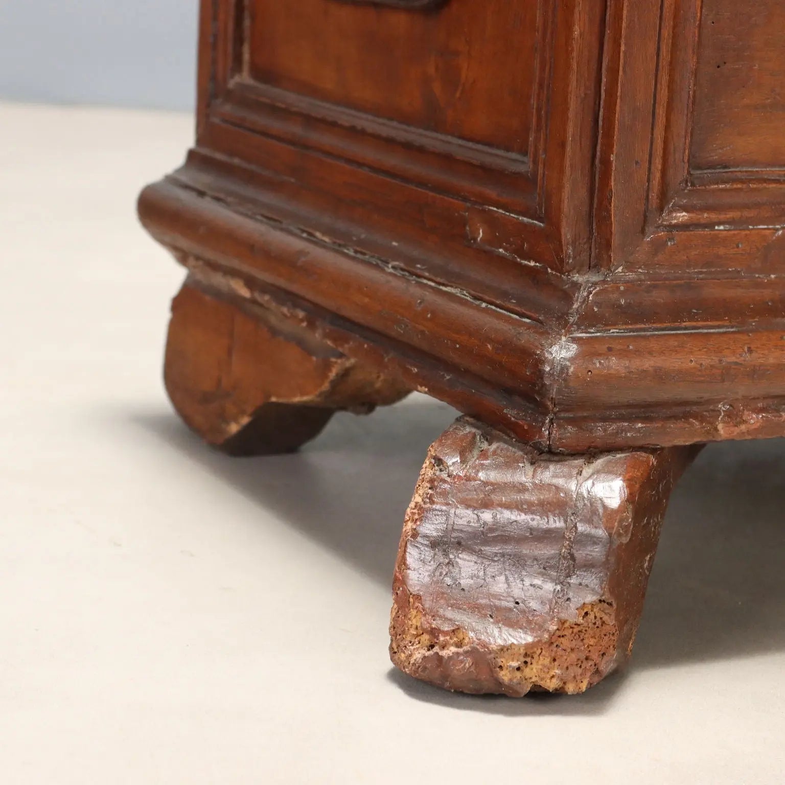 Walnut Chest with Iron Handles - Italy 18th Century