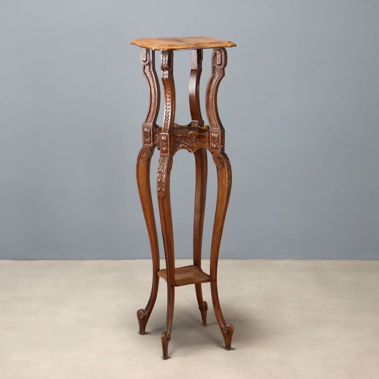 Carved Walnut Plant Stand - Italy Late 19th Century