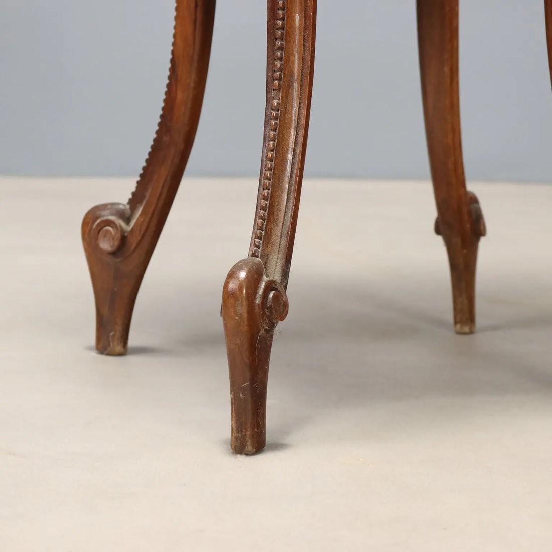 Carved Walnut Plant Stand - Italy Late 19th Century