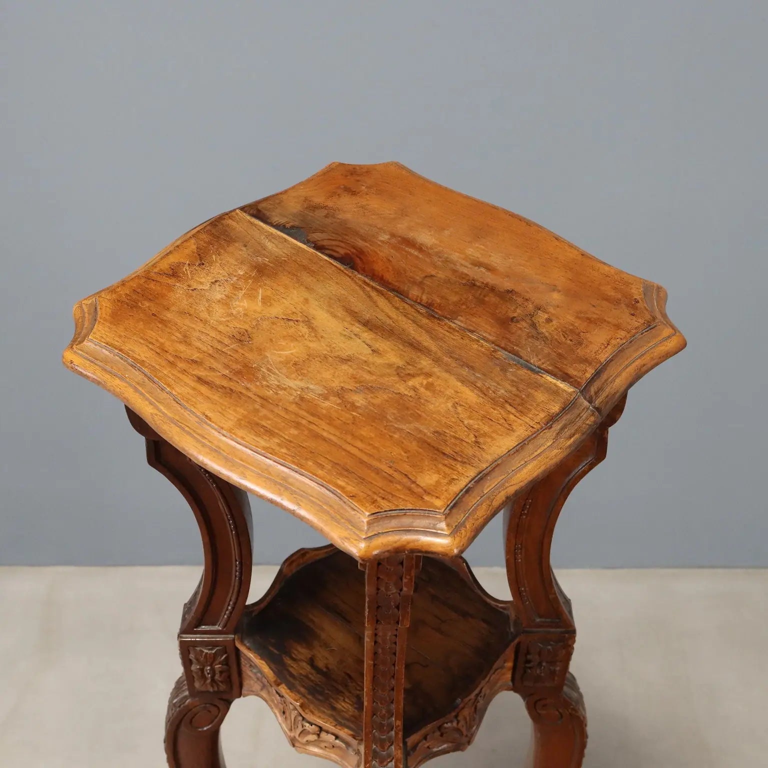 Carved Walnut Plant Stand - Italy Late 19th Century
