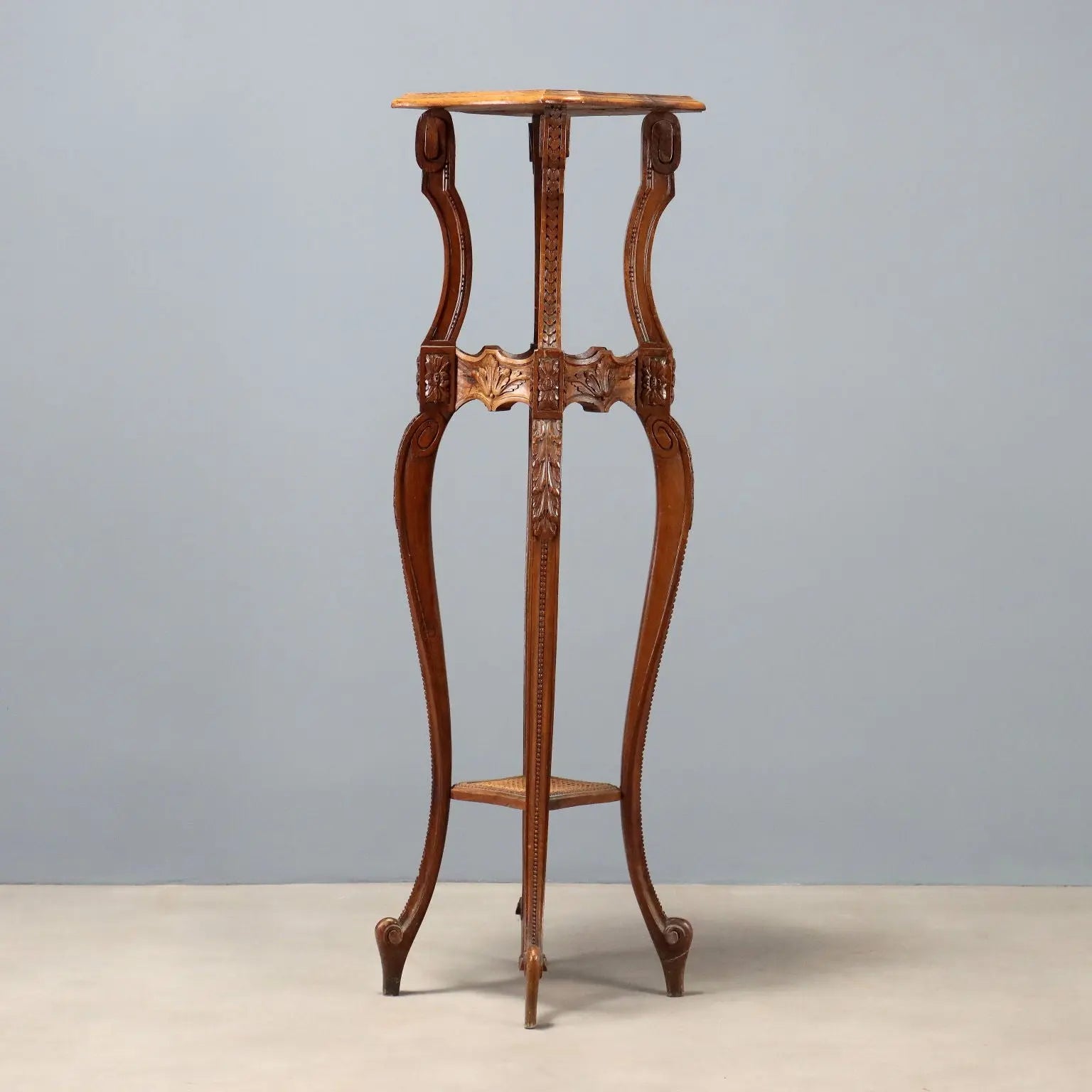 Carved Walnut Plant Stand - Italy Late 19th Century