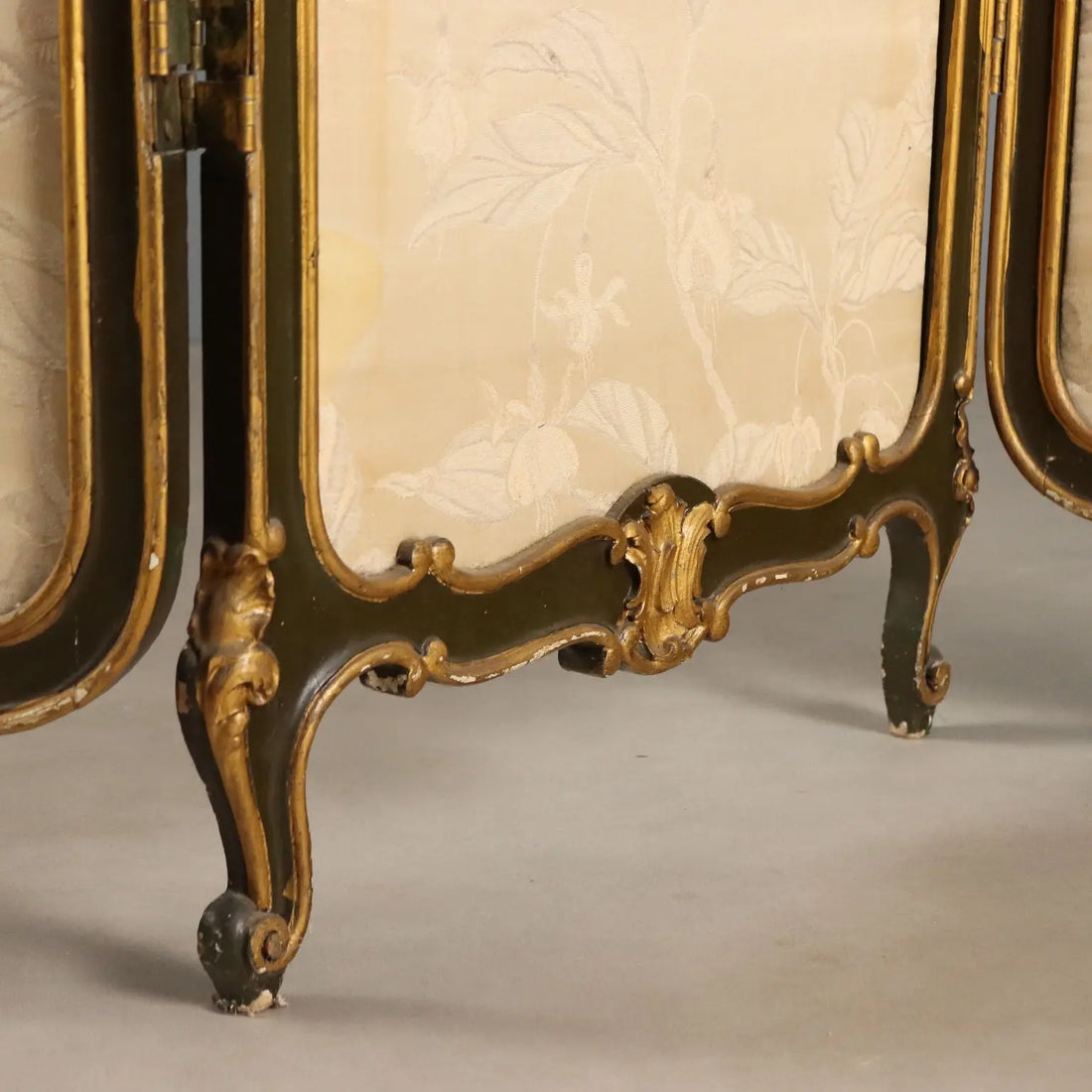 Barocchetto Screen in Gilt Wood, 19th Century Italy