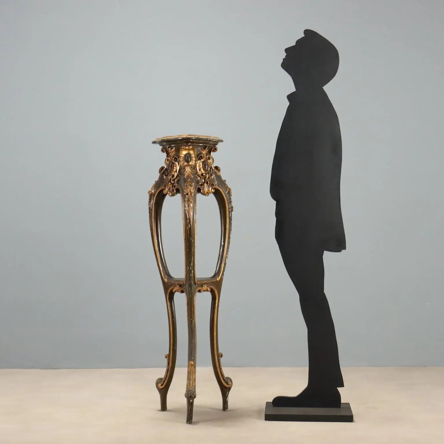 Barocchetto Gilded Wood Plant Stand, Early 1900s
