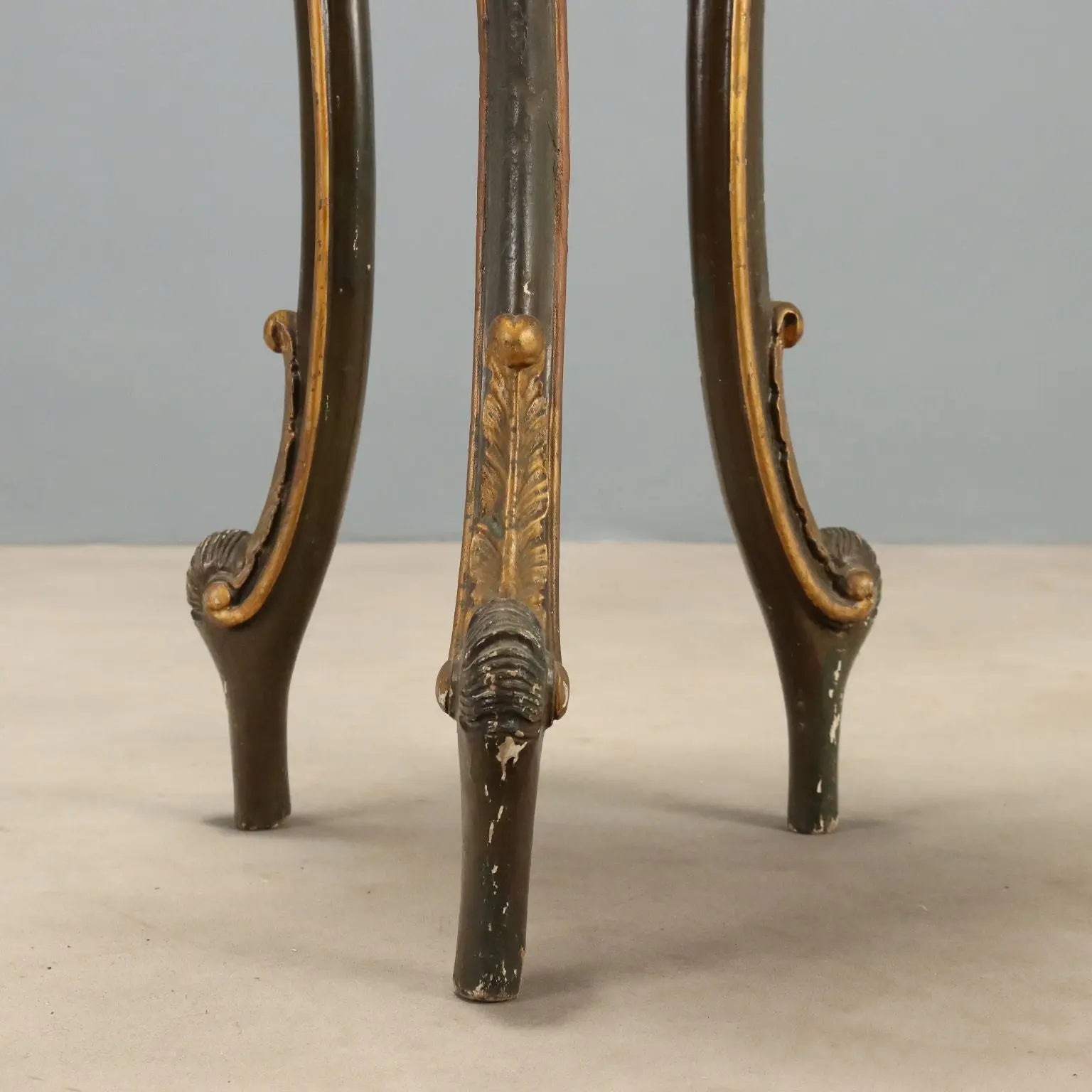 Barocchetto Gilded Wood Plant Stand, Early 1900s