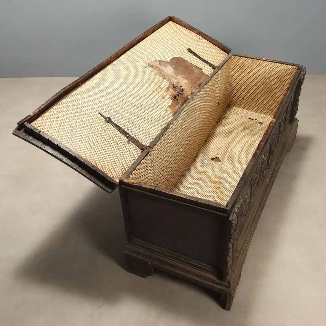 18th-Century Italian Walnut Chest