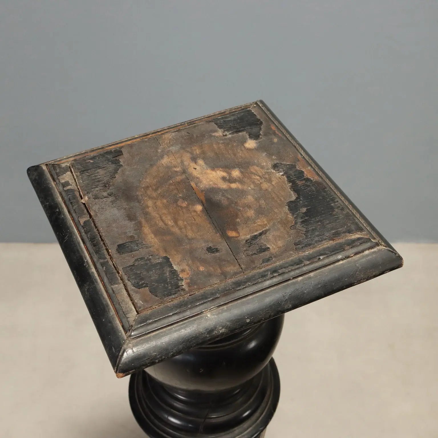 Antique Columns Ebonized Wood Mother of Pearl XIX Century