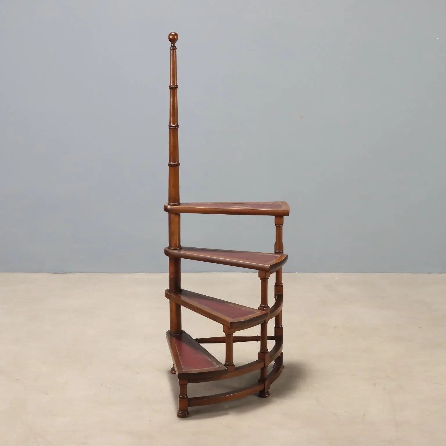 Antique Library Ladder Walnut Painted Beech Italy XX Century