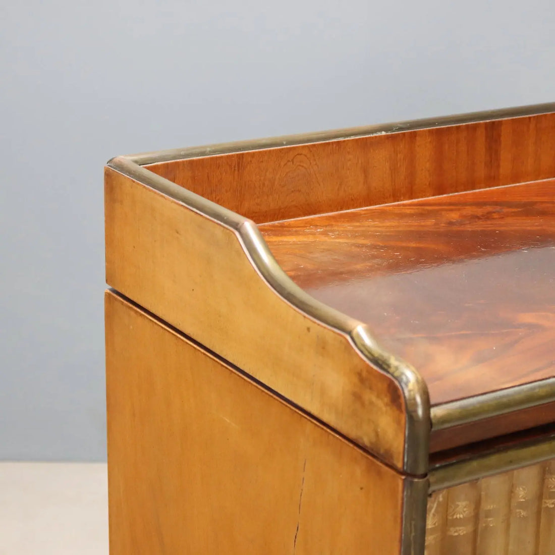 Mahogany Bar Cabinet with Rotating Top - England 20th Century